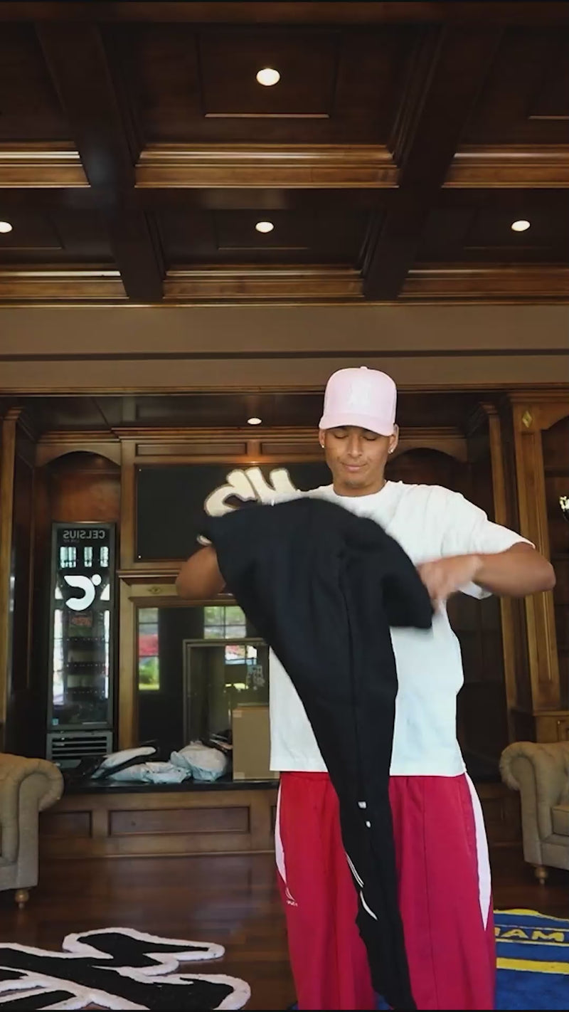 Marlon3lg unboxing INTRA ONE's signature sweats in black